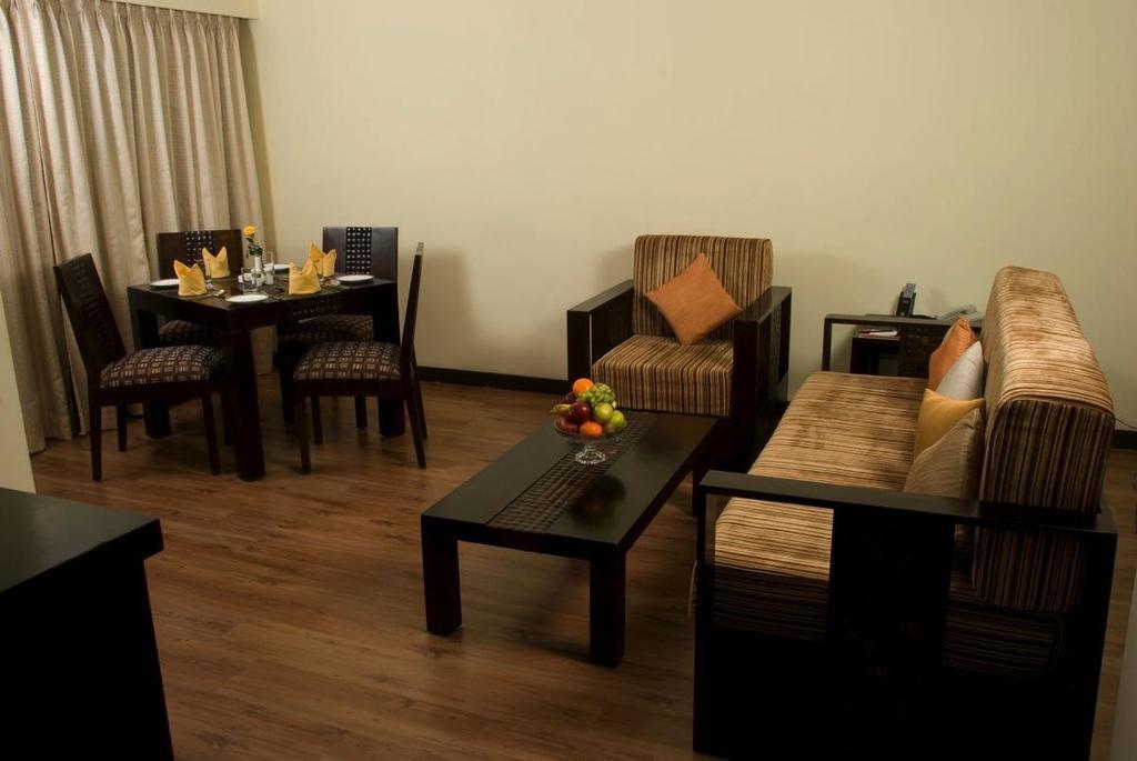 The Residency Karur Hotel Buitenkant foto