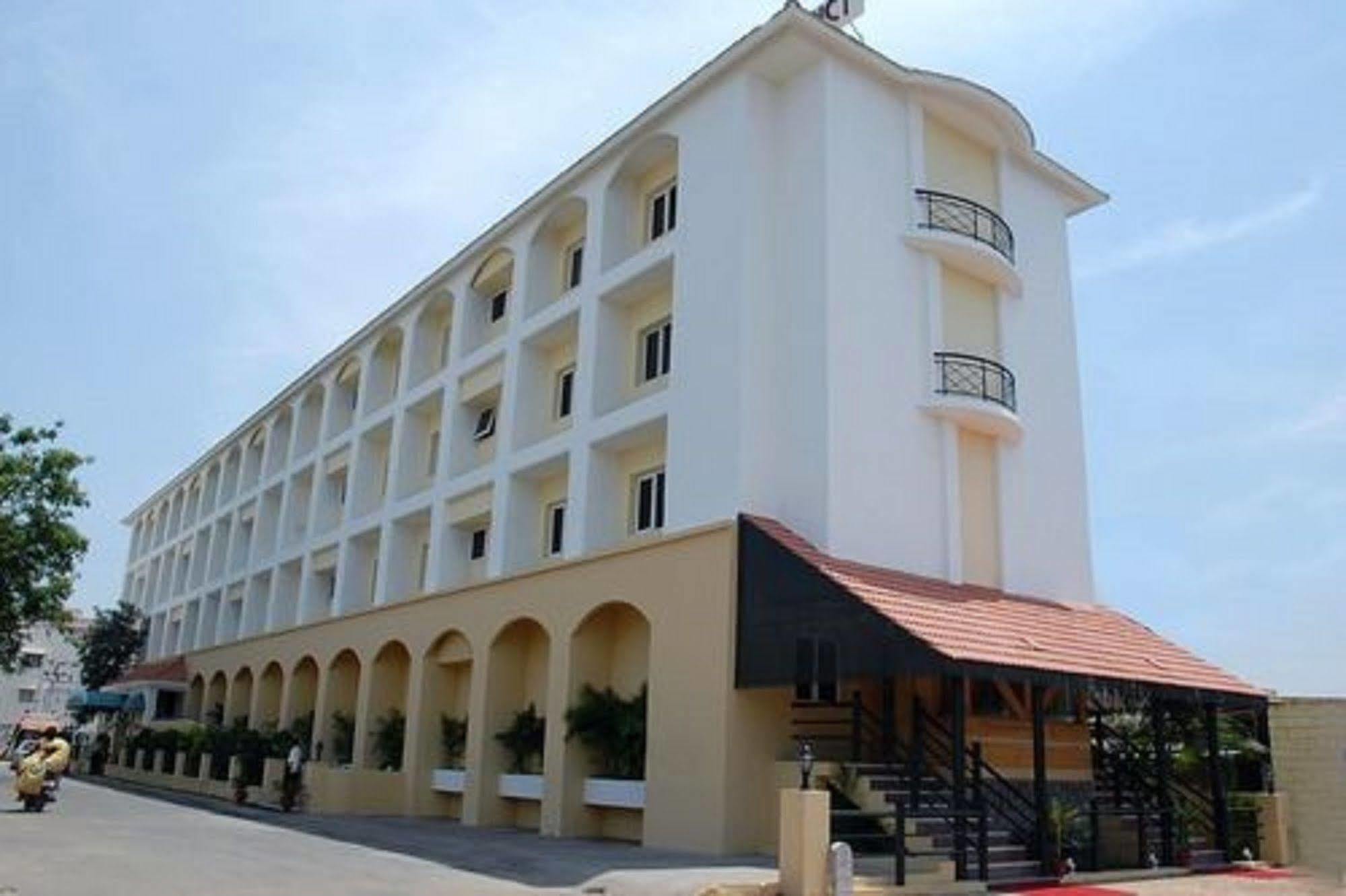 The Residency Karur Hotel Buitenkant foto
