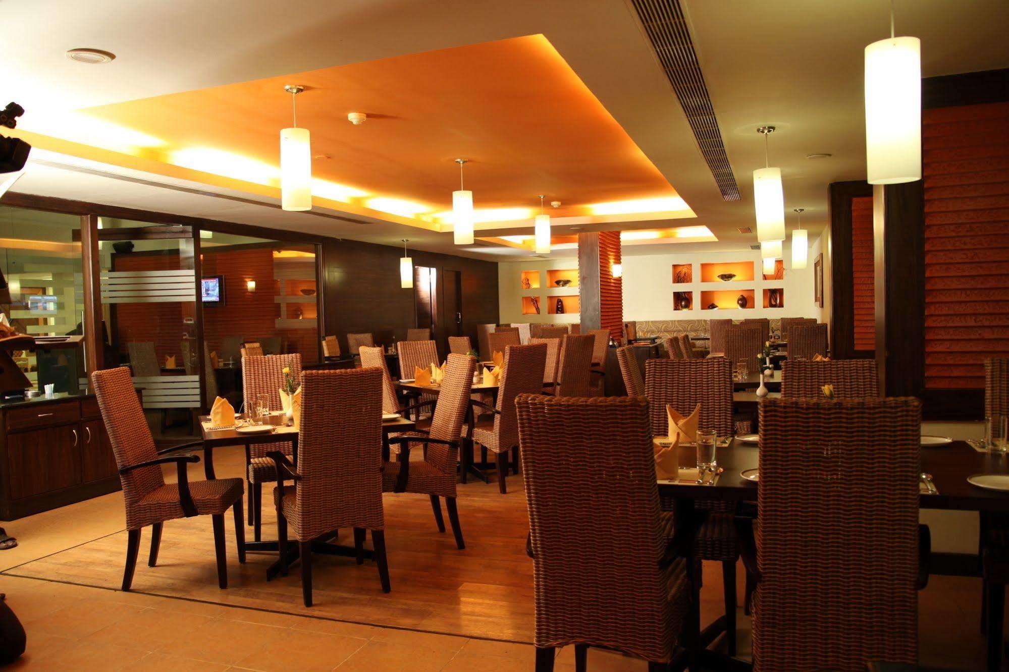 The Residency Karur Hotel Buitenkant foto
